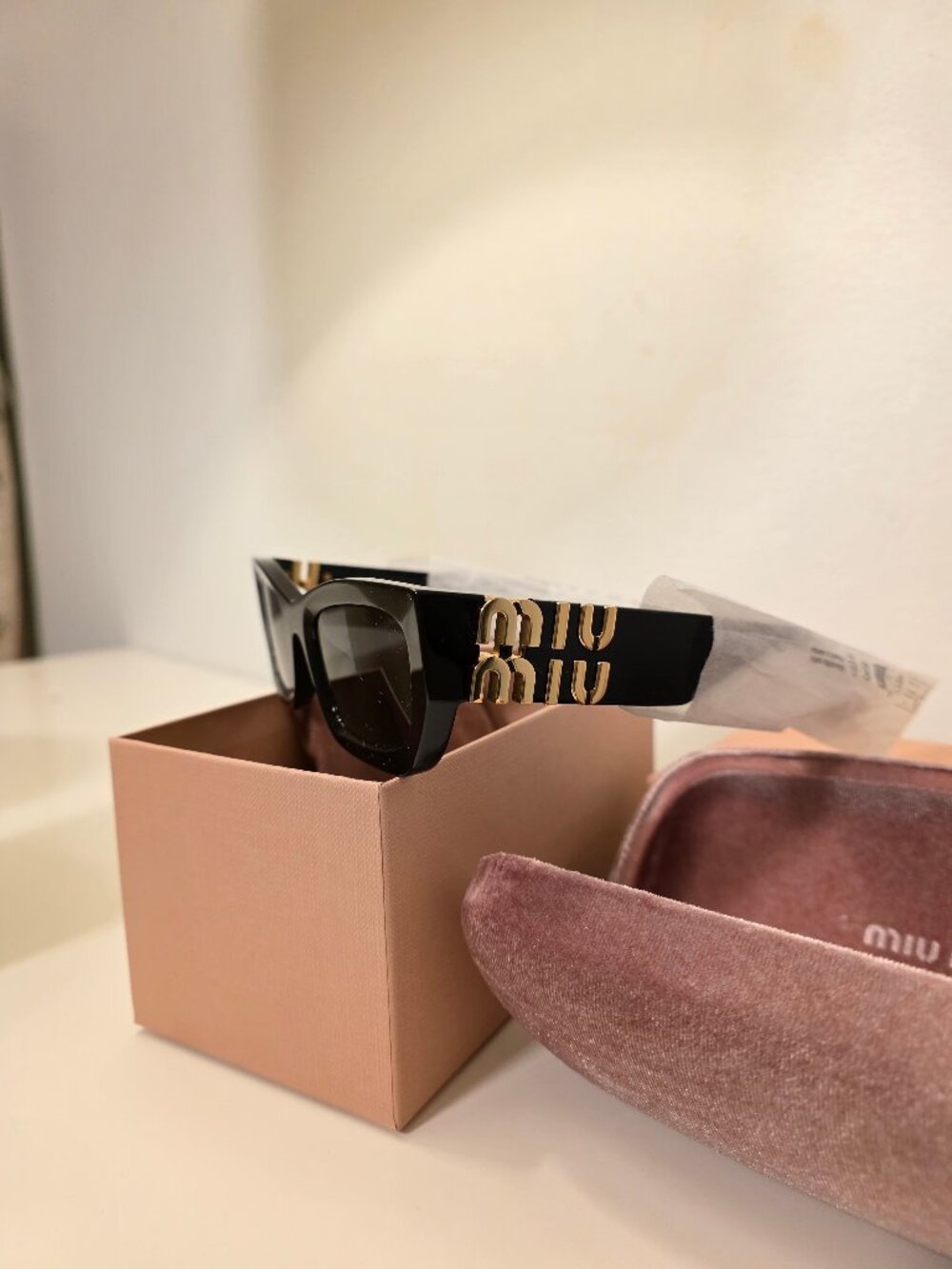 Brand New Miu Miu Runway Sunglasses (MU 09WS 1AB5S0)